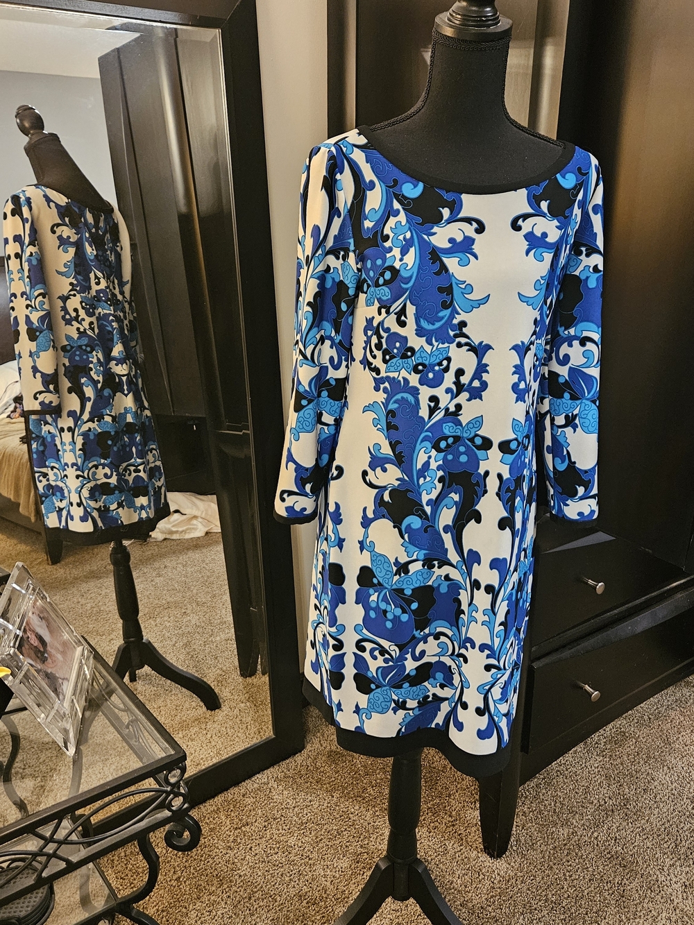 Muse Blue and White Floral-Print Long Sleeve Shift Dress